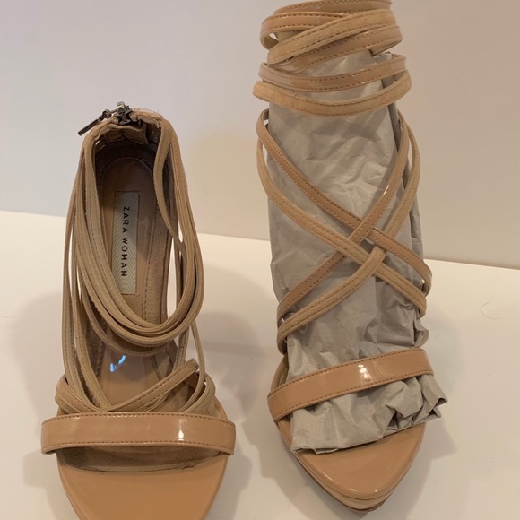 ZARA size 6 - Picture 1 of 2